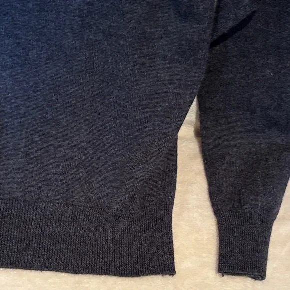 Saks Fifth Avenue Black Label Charcoal Crewneck Sweater in L - Picture 6 of 6